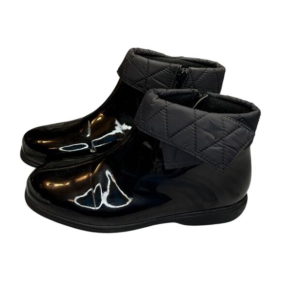 Appleseed's Womens 8M Bootie Shoes Black Patent Leather Quilted Side Zip Boots - Picture 2 of 7